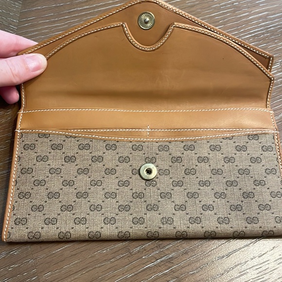 GUCCI - Micro GG long wallet with double flaps - EUC authentic - Picture 9 of 11